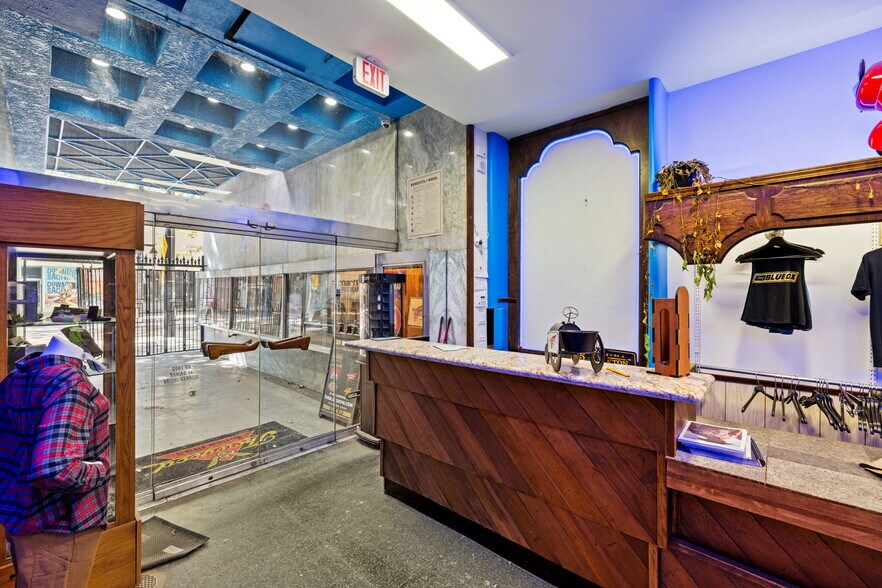 More Photos Of 923 K St, Sacramento Storefront For Lease