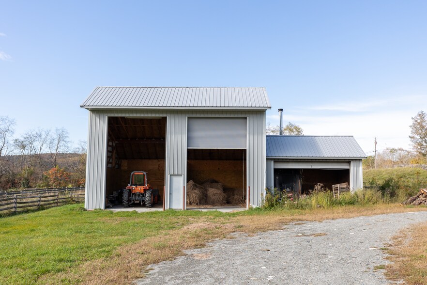 More Photos Of 4 Whitman Rd, Stephentown Sports And Entertainment For Sale