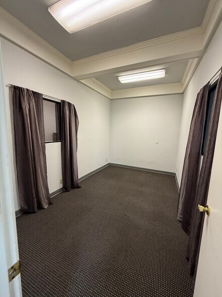 More Photos Of 79 Devine St, San Jose Unknown For Lease