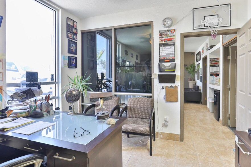 More Photos Of 10762 Montana Ave, El Paso Auto Repair For Sale