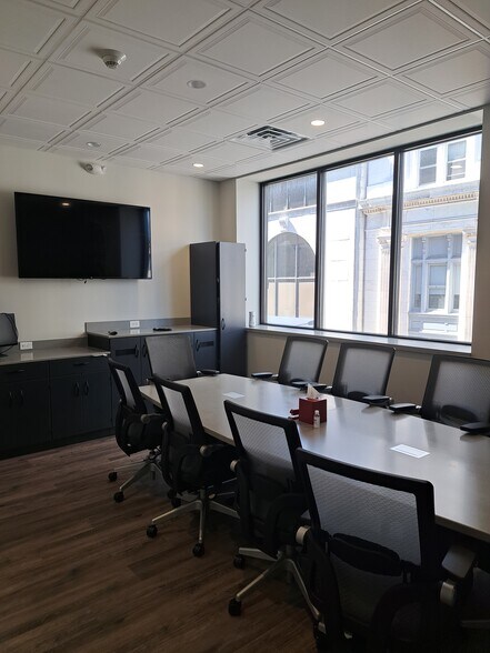 More Photos Of 382 George St, New Brunswick Storefront Retail Office For Lease