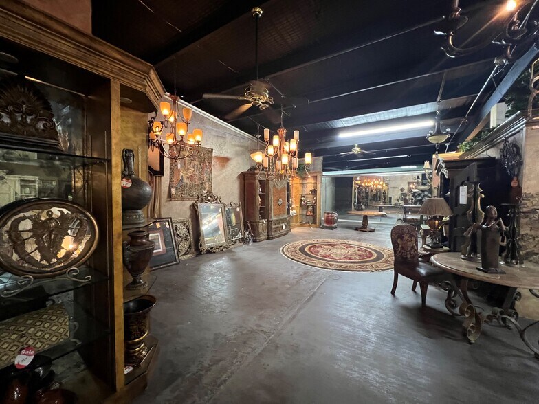 More Photos Of 2007 Us-90-alt, Missouri City Light Manufacturing For Sale