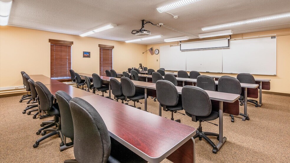 More Photos Of 200 N Whitewoman St, Coshocton Office For Sale