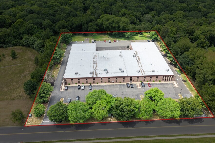 Primary Photo Of 14-16 Thomas J Rhodes Industrial Dr, Trenton Warehouse For Lease