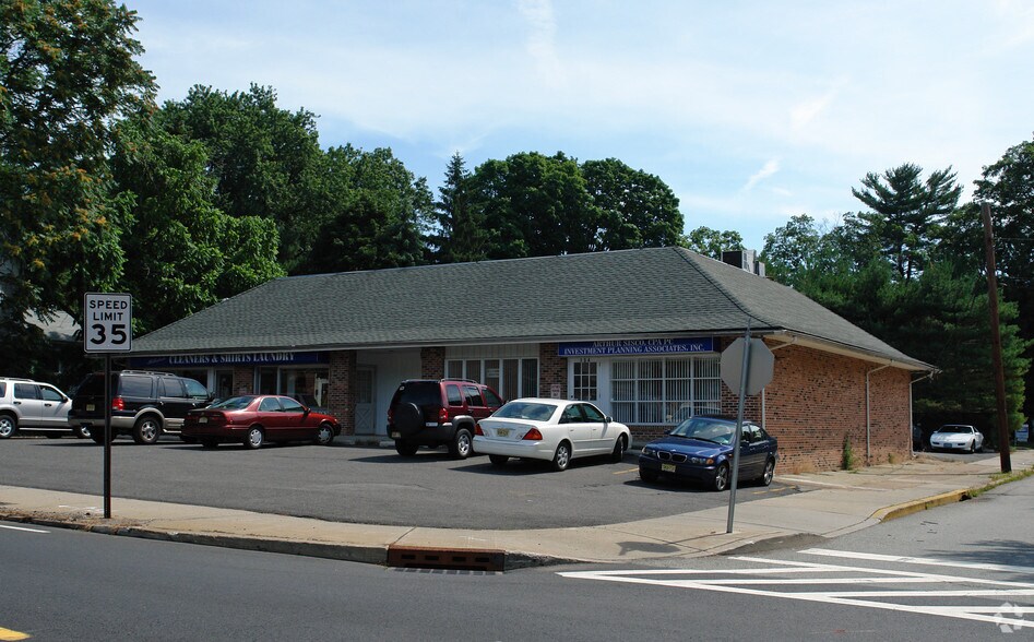 Primary Photo Of 154-160 Broadway, Hillsdale General Retail For Sale