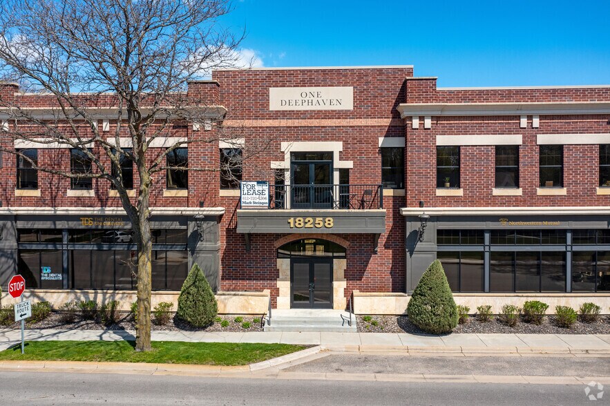 More Photos Of 18258 Minnetonka Blvd, Wayzata Medical For Lease