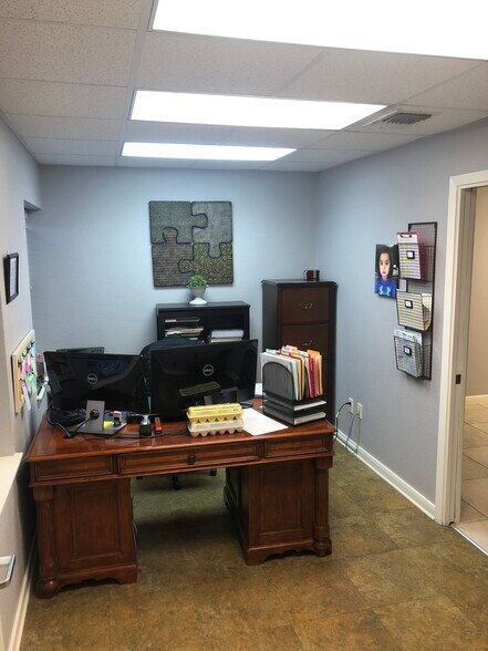 More Photos Of 493 S Seguin Ave, New Braunfels Medical For Lease