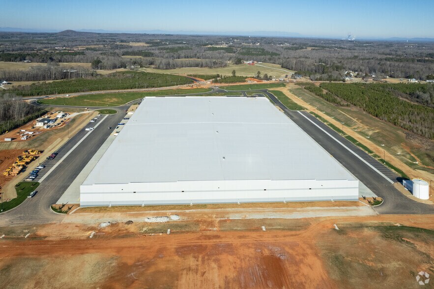 More Photos Of 121 Logistics Dr, Gaffney Unknown For Lease