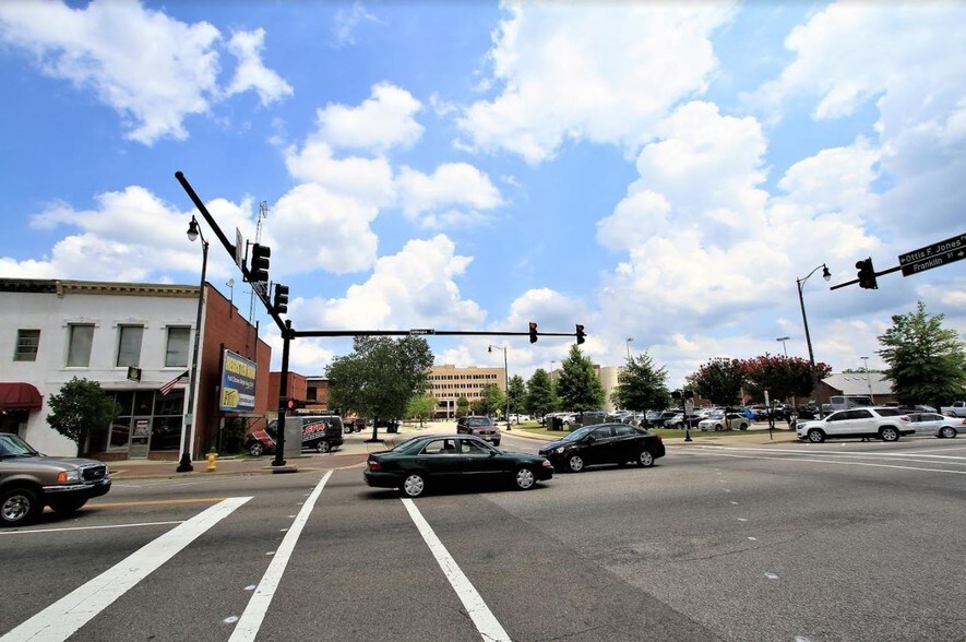 More Photos Of 124 Gillespie St, Fayetteville Office For Lease