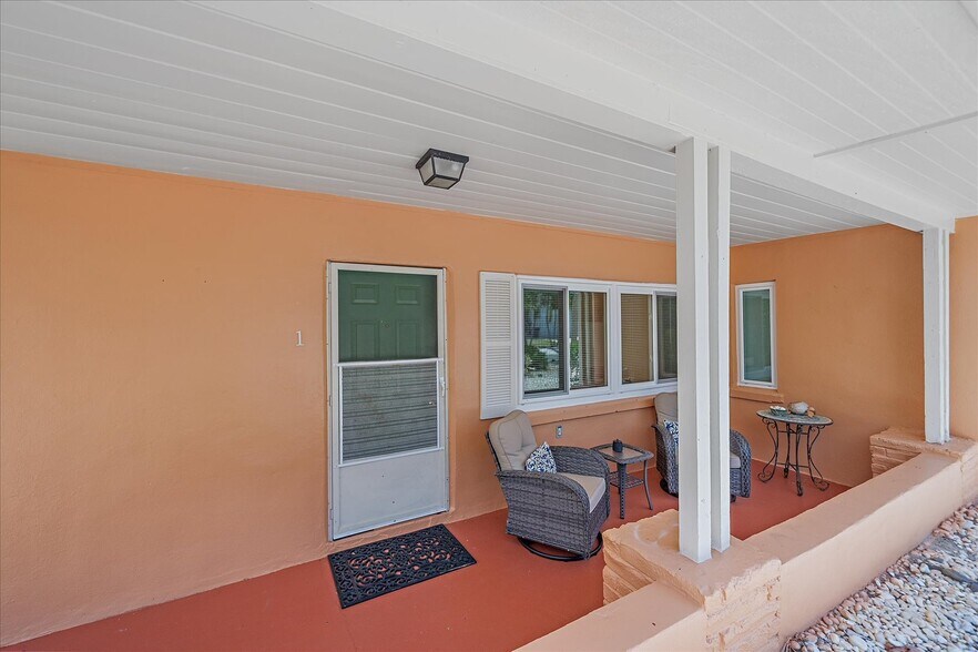 More Photos Of 4859 Commonwealth Dr, Siesta Key Apartments For Sale