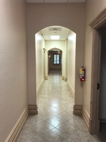 More Photos Of 5974 Silver Springs Dr, El Paso Office For Lease