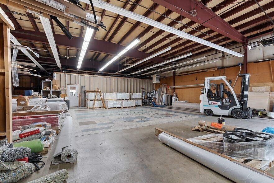 More Photos Of 359 Summer St, Fitchburg Storefront For Sale