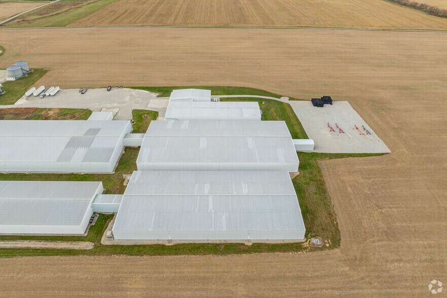 More Photos Of 2230 E Co Rd 300 N, Greensburg Distribution For Lease