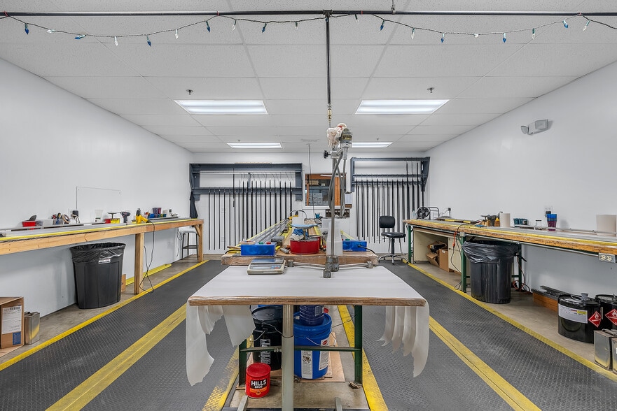 More Photos Of 197 Alder Dr, North Aurora Warehouse For Sale