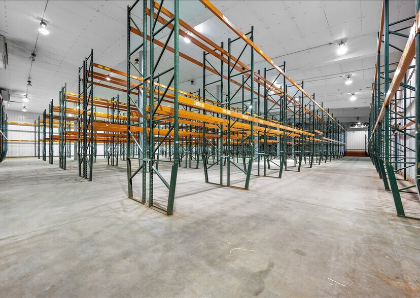 More Photos Of 26609 Newbanks Rd, Abingdon Refrigeration Cold Storage For Lease