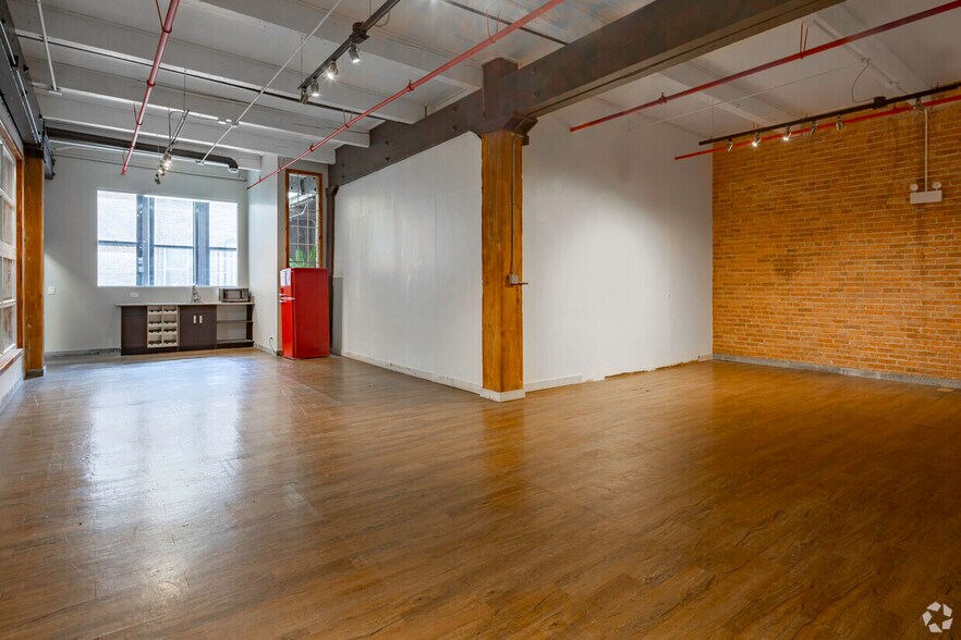 More Photos Of 415 W Huron St, Chicago Loft Creative Space For Sale