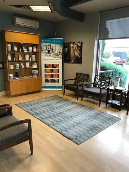 More Photos Of 317 N King St, Hendersonville Medical For Sale