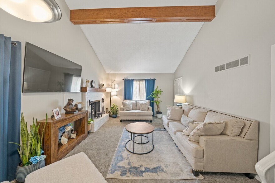 More Photos Of 1707 E 97th St, Kansas City Apartments For Sale