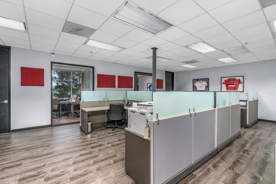 More Photos Of 6B Liberty, Aliso Viejo Office For Sale