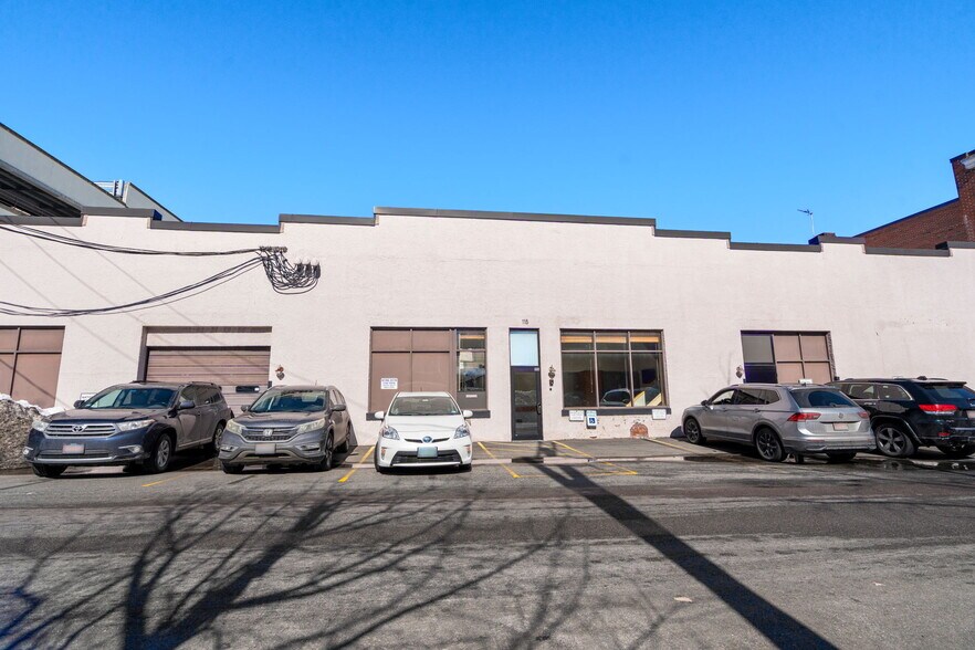 More Photos Of 115 Dummer St, Brookline Flex For Sale