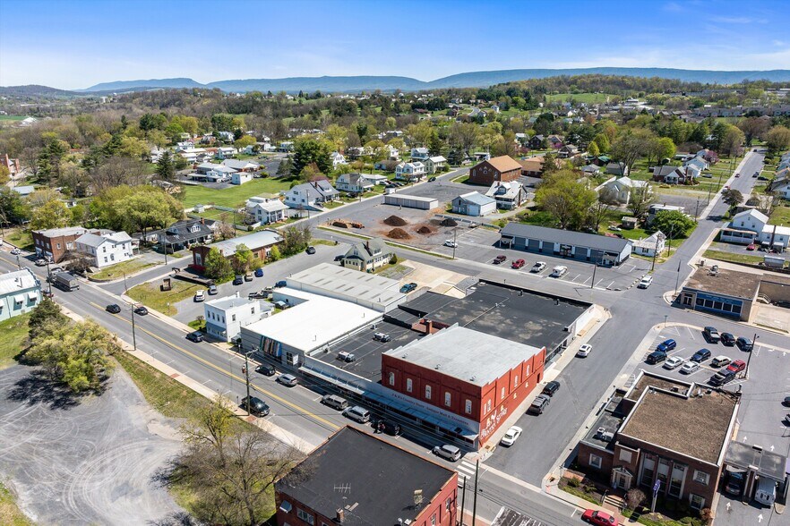 More Photos Of 171 N Central St, Broadway Flex For Sale