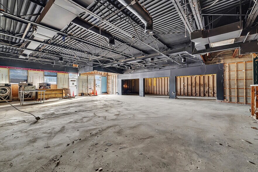 More Photos Of 2357 Plainfield Rd, Crest Hill General Retail For Lease