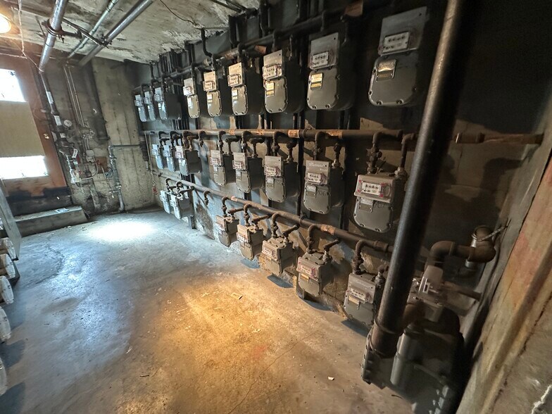 More Photos Of 924 Fulton St, San Francisco Apartments For Sale