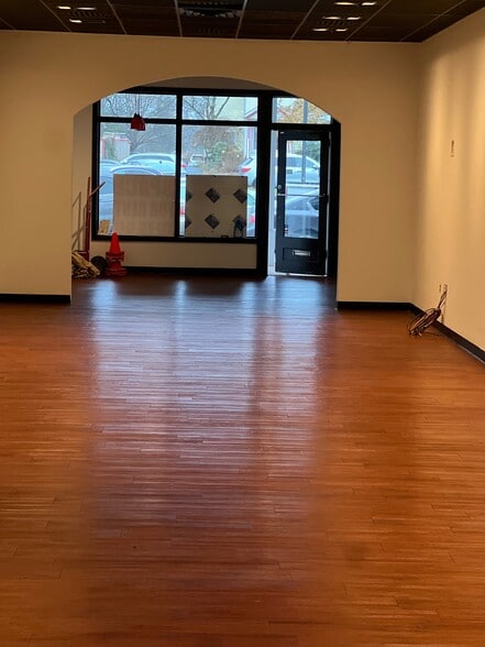 More Photos Of 2838-2868 Main St, Glastonbury Unknown For Lease