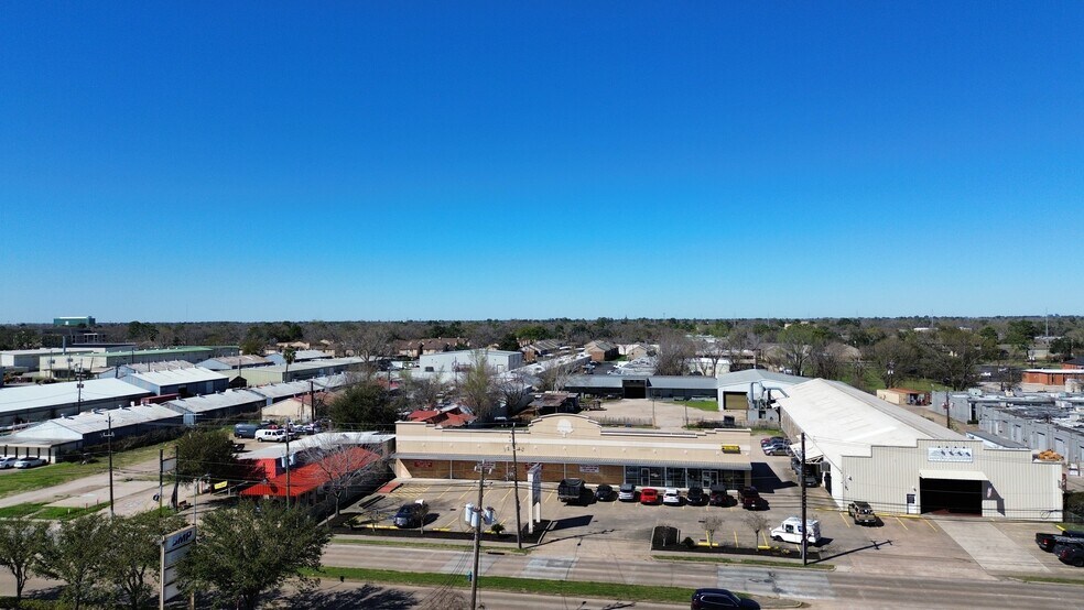 More Photos Of 4914-4918 W 34th St, Houston Unknown For Lease