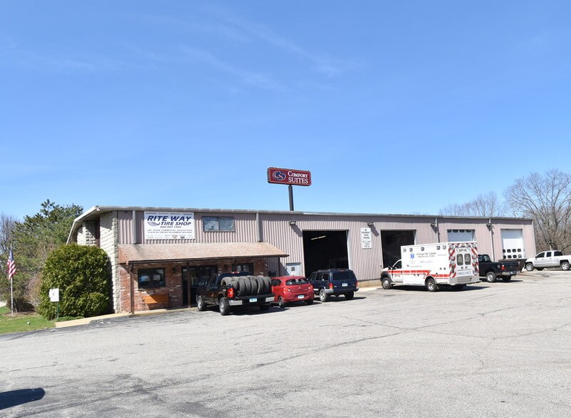 More Photos Of 267 Otrobando Ave, Norwich Light Distribution For Sale