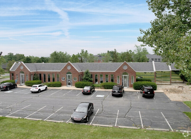 More Photos Of 1455 W Oak St, Zionsville Medical For Lease