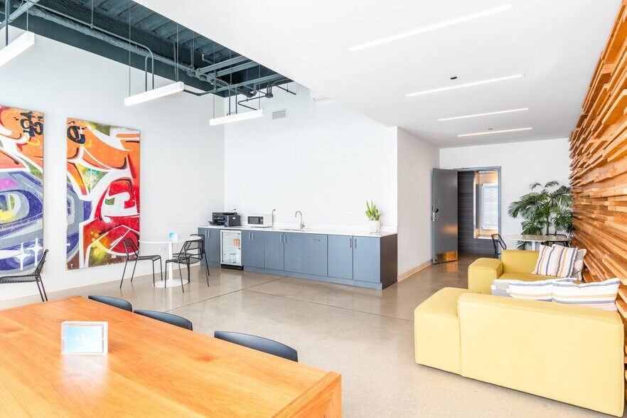 More Photos Of 2211 N Milwaukee Ave, Chicago Multifamily For Sale