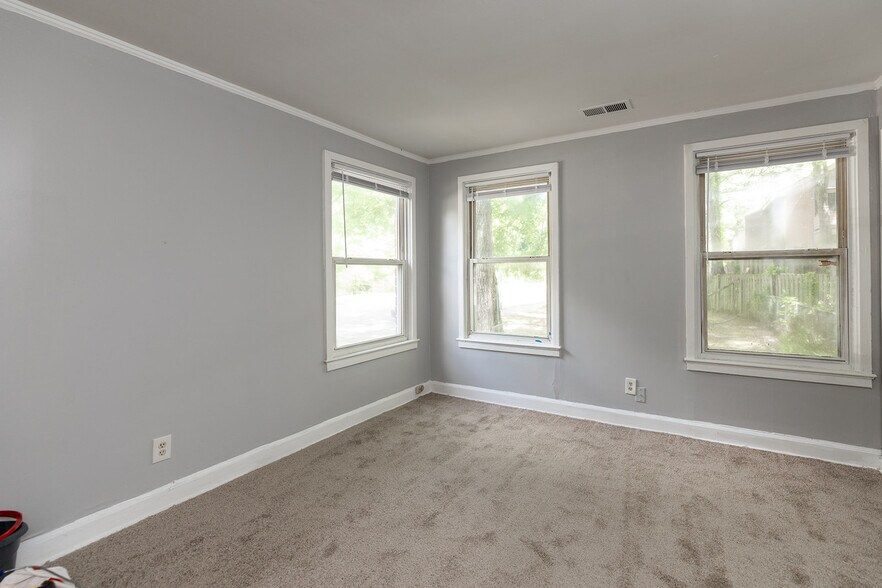More Photos Of 1393 Lapaloma Cir, Memphis Apartments For Sale
