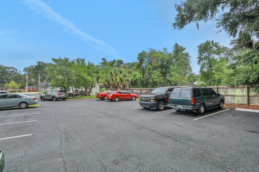 More Photos Of 1712-1736 University Blvd S, Jacksonville Medical For Sale