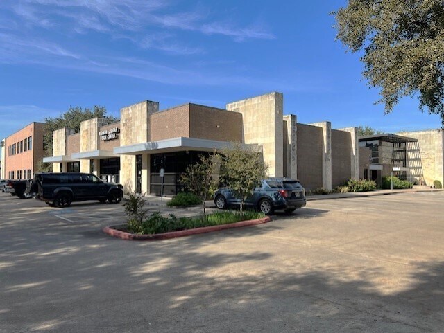 More Photos Of 1437 Highway 6, Sugar Land Medical For Lease