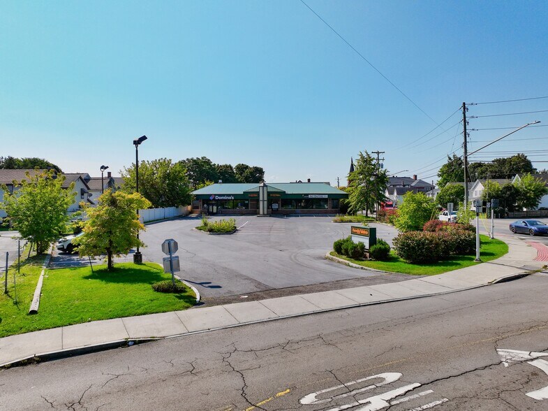 More Photos Of 1 Exchange St, Geneva Freestanding For Lease