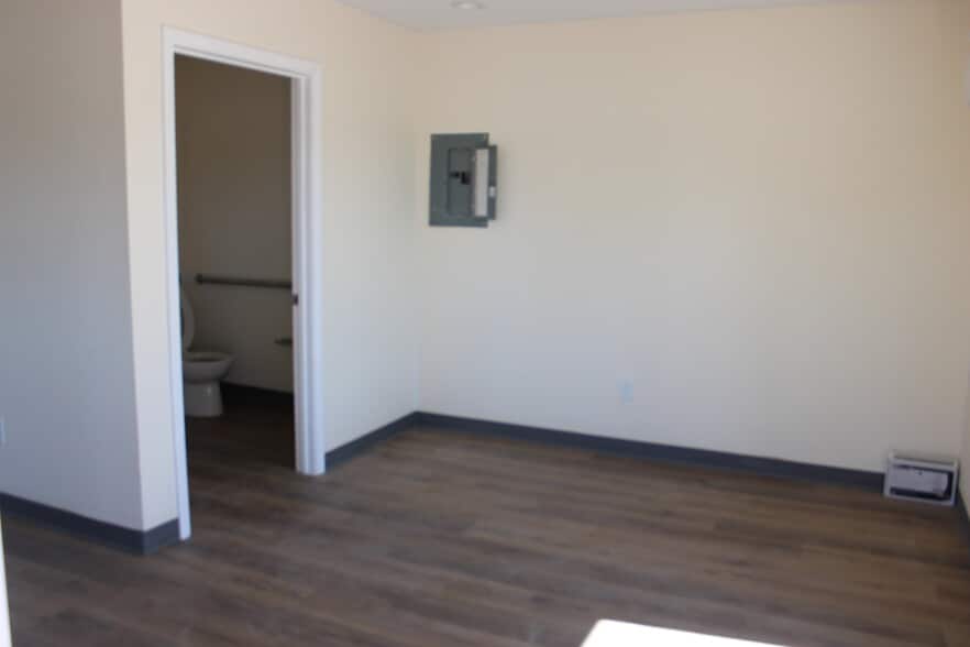 More Photos Of 1518 US Highway 19, Holiday Office For Lease