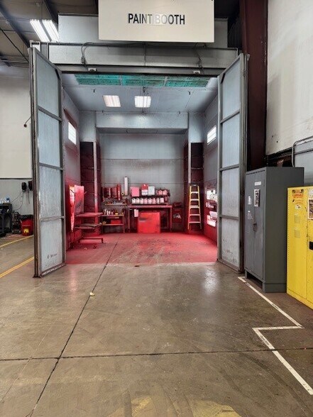 More Photos Of 2304 River Rd, Piedmont Manufacturing For Lease