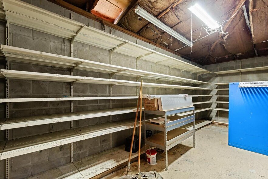 More Photos Of 15928 County Road 108, Hilliard Service For Sale