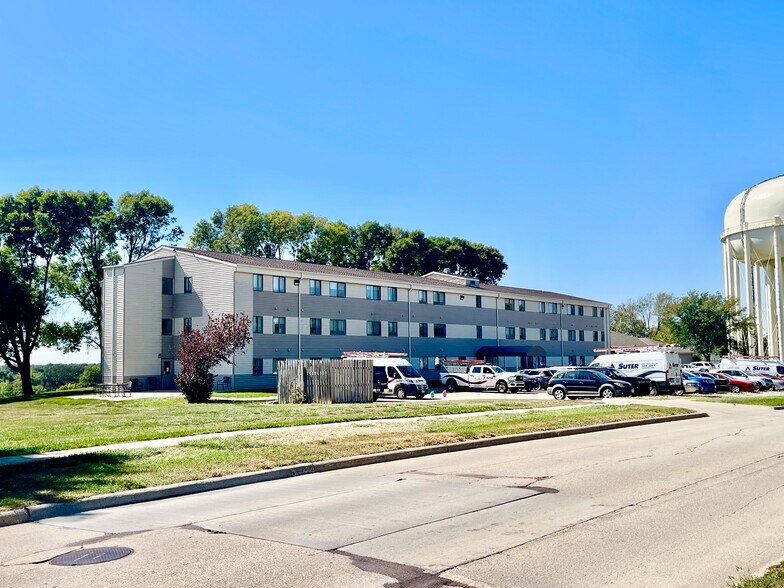 More Photos Of 5300 Stone Ave, Sioux City Apartments For Sale