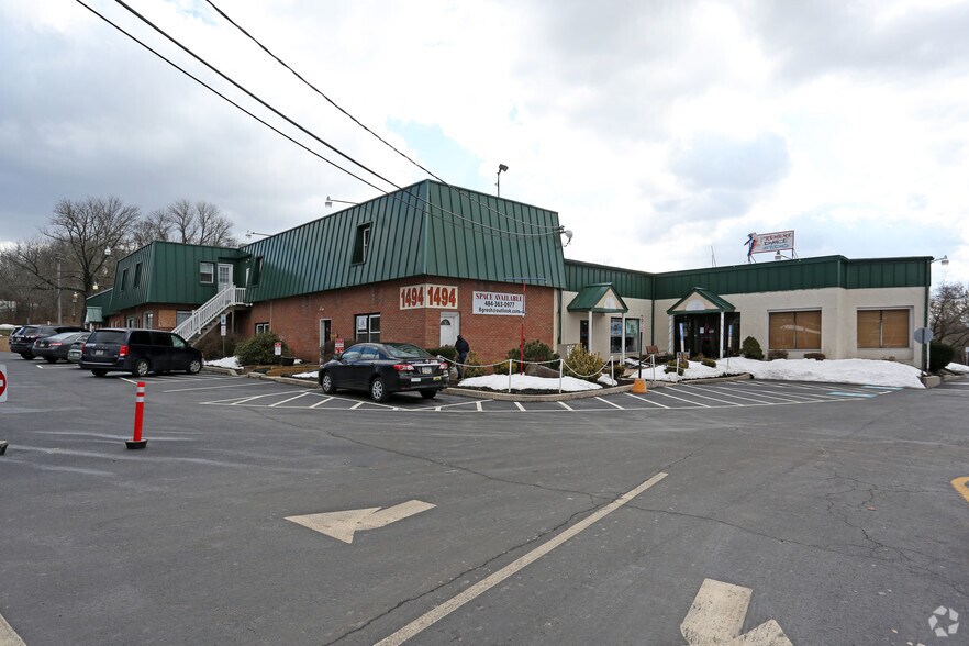 More Photos Of 1494 N Charlotte St, Pottstown General Retail For Lease