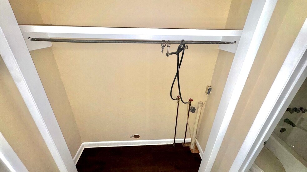 More Photos Of 6270 Aquarius Dr, Alpine Apartments For Sale