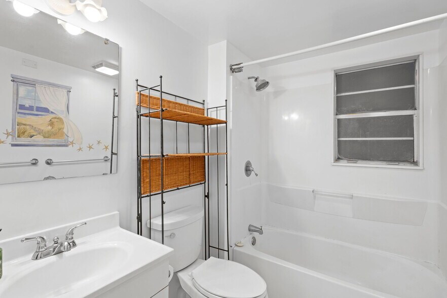 More Photos Of 42554 Maggie Jones Rd, Paisley Horse Stables For Sale