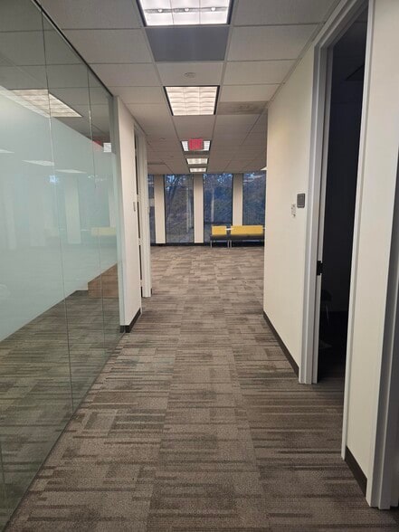 More Photos Of 56 Perimeter Ctr E, Atlanta Office For Lease