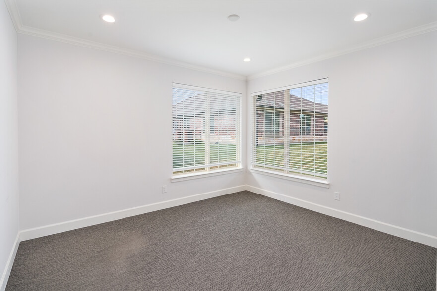 More Photos Of 8951 Collin McKinney Pky, McKinney Unknown For Lease
