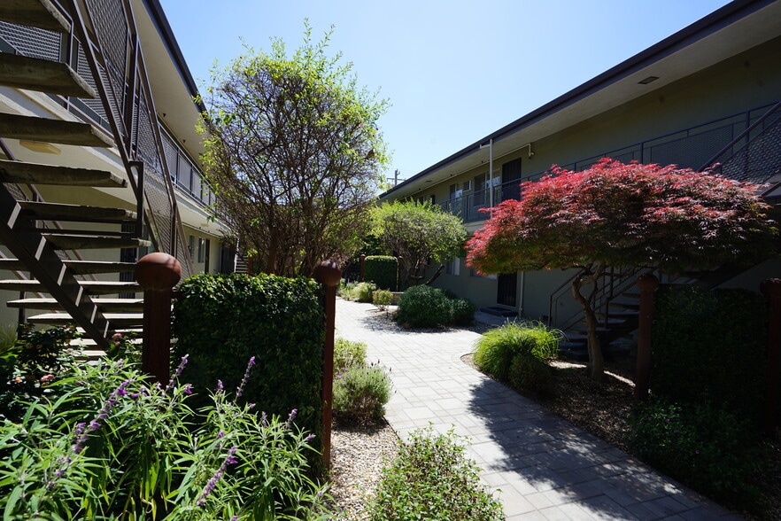 More Photos Of 1510 18th St, Sacramento Apartments For Sale