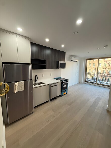 More Photos Of 3216 Glenwood Rd, Brooklyn Apartments For Sale