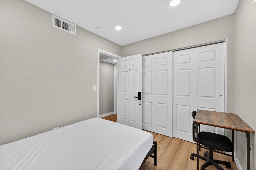 More Photos Of 5038 N 18th Ave, Phoenix Multifamily For Sale
