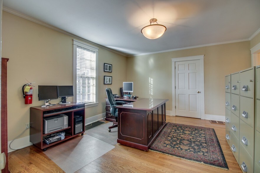 More Photos Of 325 Bridge St, Franklin Office For Sale