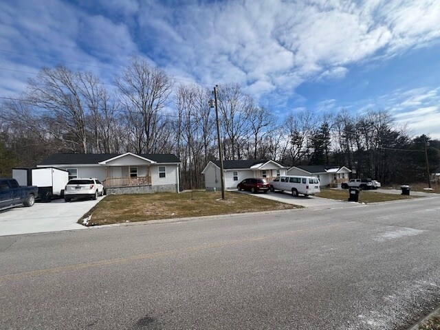 More Photos Of 225 Iris Ln, Crossville Multifamily For Sale